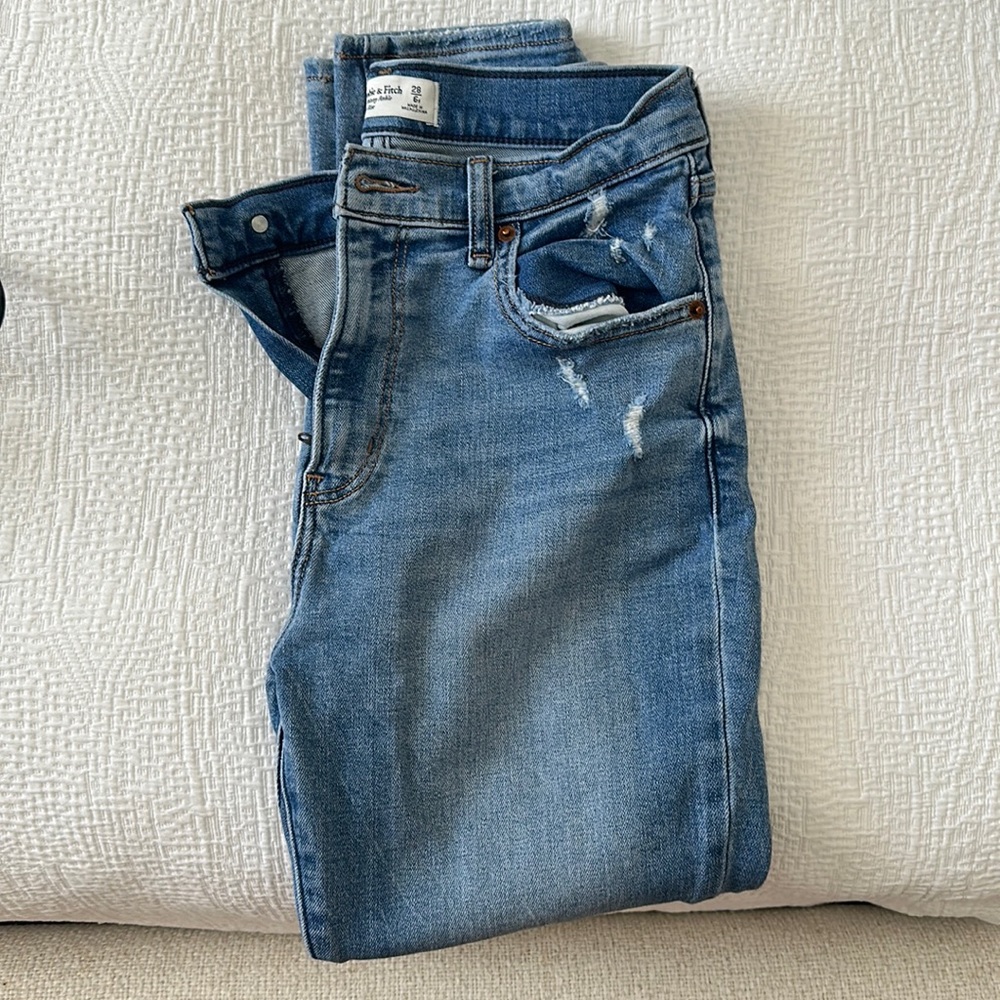 Abercrombie Cropped Jeans